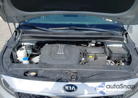 2018 Kia Sedona Lx z USA, uszkodzony, nr VIN KNDMB5C15J6376317